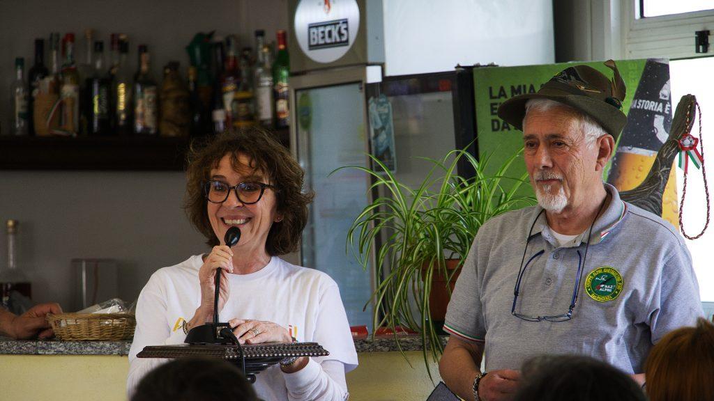 Il saluto del sindaco, Silvia Granata, alla presenza del capogruppo degli Alpini